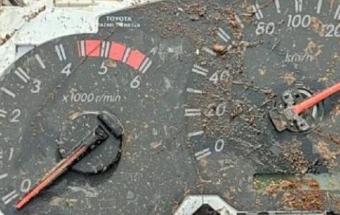 TRAGÉDIA: 13 pessoas morrem em acidente entre caminhonete e van no MT