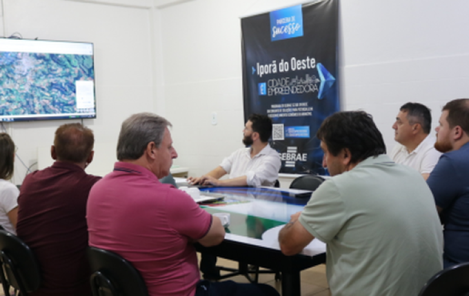 Reunião com autoridades discute melhorias em acessos rurais de Iporã do Oeste