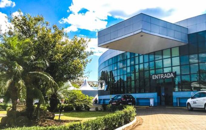 Governo deve executar ampliação do Hospital Regional por etapas; ouça