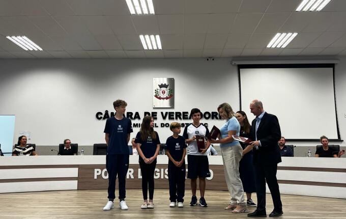 Jovens parlamentares são diplomados e elegem Mesa Diretora em São Miguel do Oeste