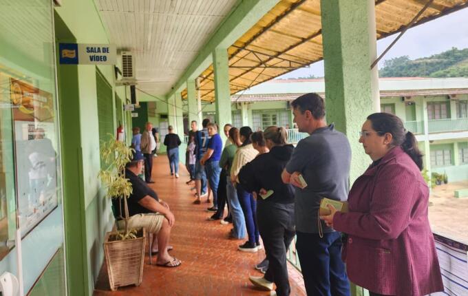 Adaptação de eleitores com local de votação alterado é tranquila em Itapiranga