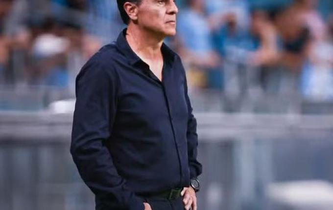 Gustavo Quinteros não é mais técnico do Grêmio