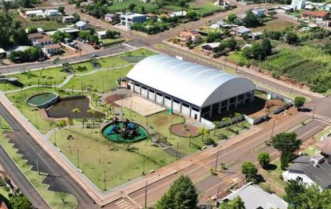 Princesa: obras no ginásio causam suspensão temporária da iluminação da praça