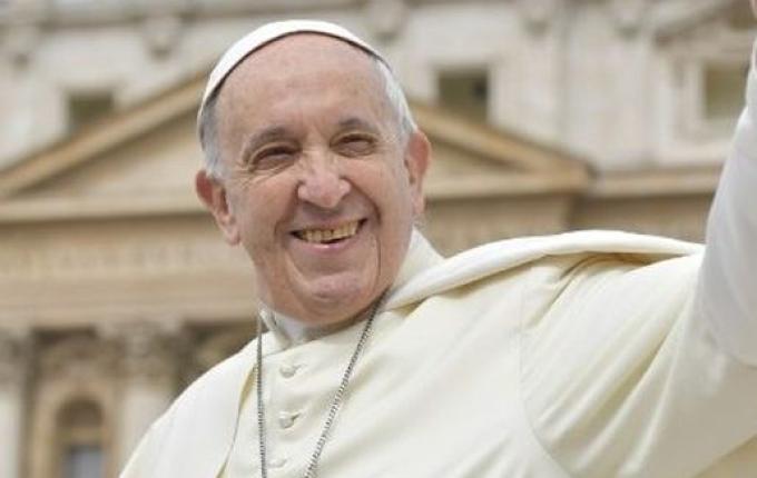 Papa diz que a Igreja deve ser aberta a LGBTQIA+, mas que há regras