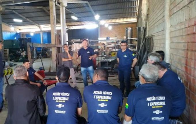 Campo Erê e comitiva do estado do Acre trocam experiências durante visita técnica