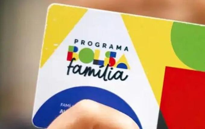 SC fecha 2025 com menos beneficiários do Bolsa Família, mas fila de espera persiste