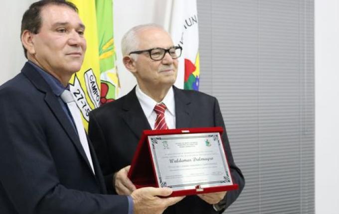 Ex-prefeito de Campo Erê recebe Título de Cidadão Honorário