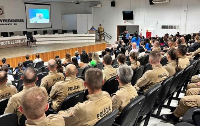 Protocolo de abordagem a autistas é tema de palestra da PM em São Miguel do Oeste