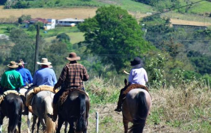 Cavalgada da Integração Sul-Brasileira passa por SMO e segue rumo à Fronteira