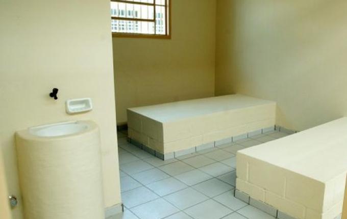 Pastor é preso em flagrante ao tentar entrar com maconha e celulares na penitenciária