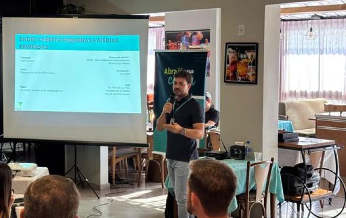 Linhas de crédito é pauta de encontro realizado pelo Sicoob São Miguel