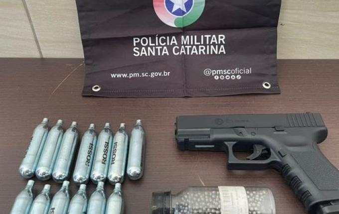 PMR apreende arma de pressão durante abordagem na SC-157