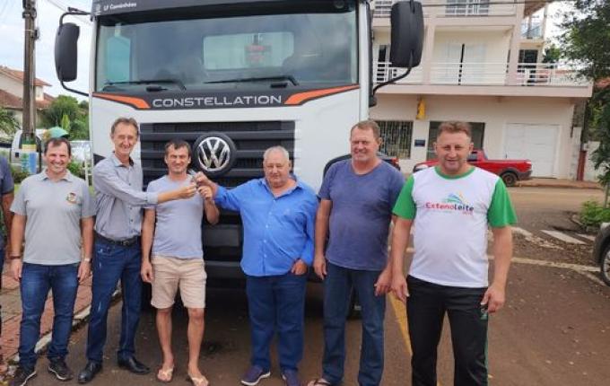 Santa Helena investe mais de R$1,5 milhões em compra de veículos e maquinários