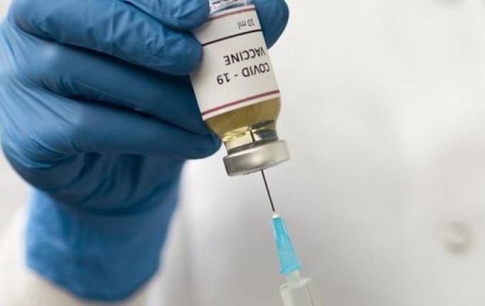 Ministério anuncia dose de reforço contra Covid-19 em toda população adulta