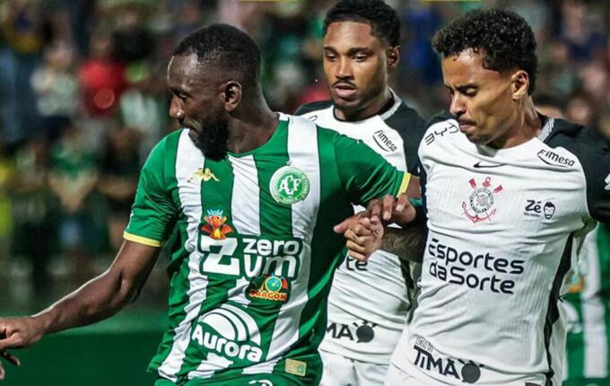 Chapecoense vence Corinthians de virada e conquista vitória na Neo Química Arena