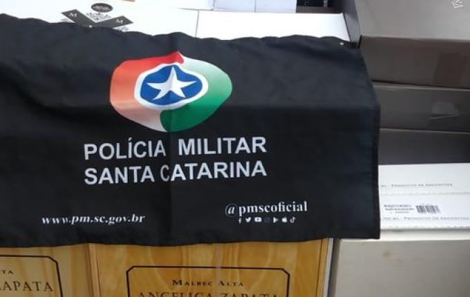 Polícia Militar apreende cerca de R$ 100 mil em vinho argentino