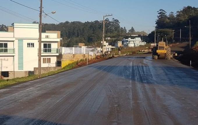 Pavimentação no interior de Itapiranga está na fase final