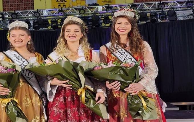 Nicole, Évelin e Suellen são as novas soberanas de São João do Oeste