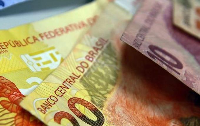 Proposta deve dobrar valor do vale-alimentação a partir de 2022