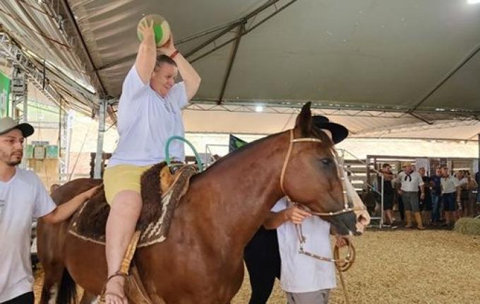 Equoterapia com alunos da APAE de Itapiranga integra programação da Efrait