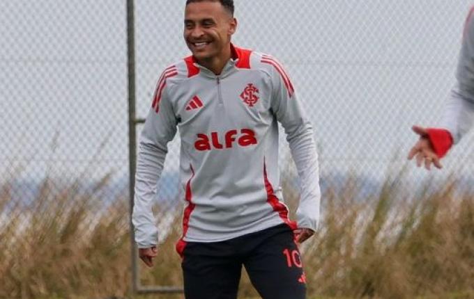 Internacional encara o Santos fora de casa nesta quarta-feira pelo Brasileirão