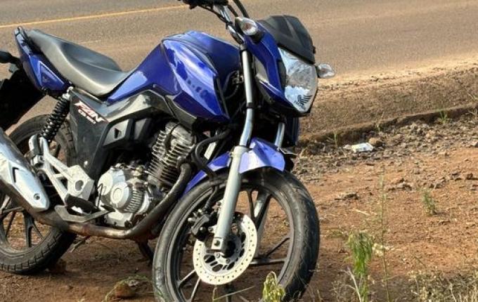 Colisão traseira deixa motociclista ferido na SC 492, em SMOeste