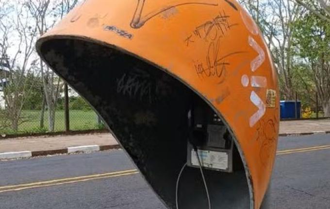 Orelhões devem ser removidos das ruas brasileiras ainda em 2026, diz Anatel