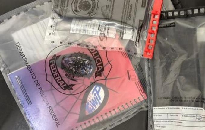 PF faz operação contra contrabando de vinhos e apreende celulares e documentos no Oeste