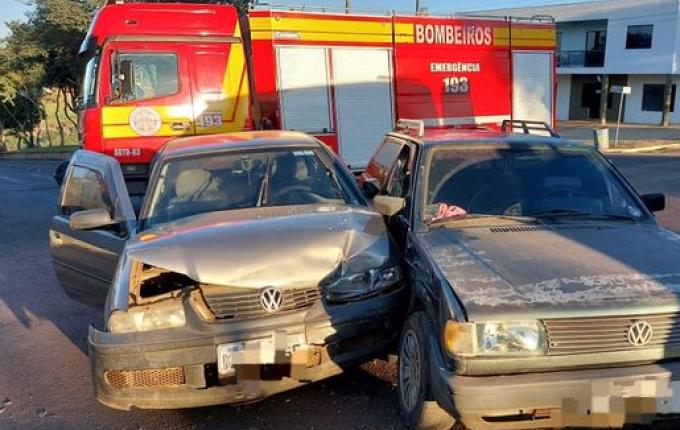 Colisão no centro de São Lourenço do Oeste deixa feridos