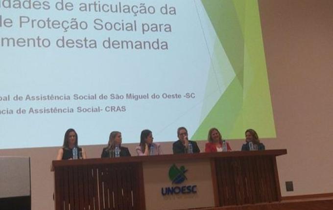 Atuação interdisciplinar no enfrentamento à violência é tema de debate na Unoesc