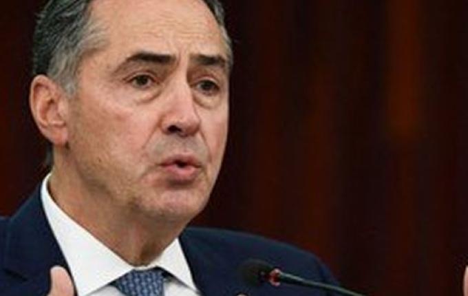 Descriminalizar drogas é competência do Congresso, diz Barroso