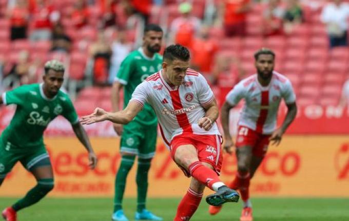 Em tarde do atacante Borré, Inter vence o Juventude no Beira-Rio