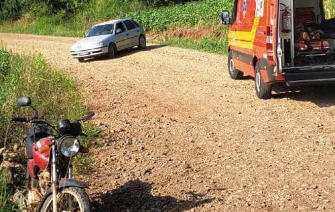 Vítima de queda de moto em São José do Cedro aguarda transferência para UTI