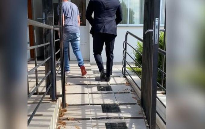 Homem suspeito de matar jovem de 21 anos em Dionísio Cerqueira se entrega à polícia