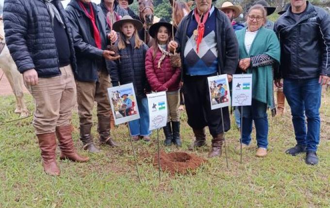 Cavalgada da Demarcação faz homenagem a Ex- Prefeito