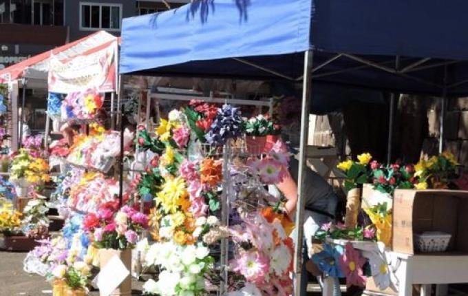 Abertas inscrições para interessados em vender flores e velas em frente ao cemitério