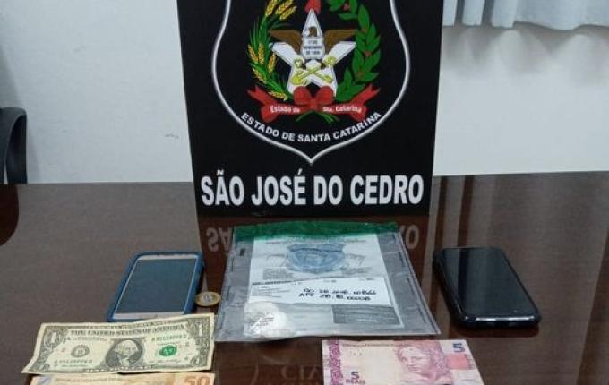 Polícia Civil apreende cocaína e prende casal suspeito de tráfico