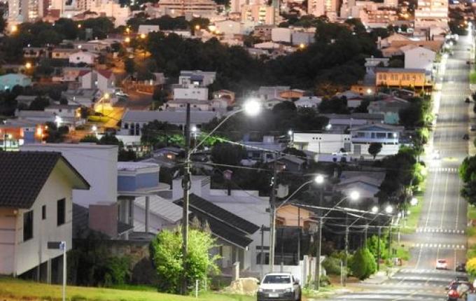 SUSTENTABILIDADE: Município já instalou quase 5 mil lâmpadas de LED