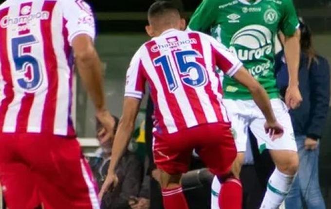 Chape vence o Náutico e garante permanência na Série B