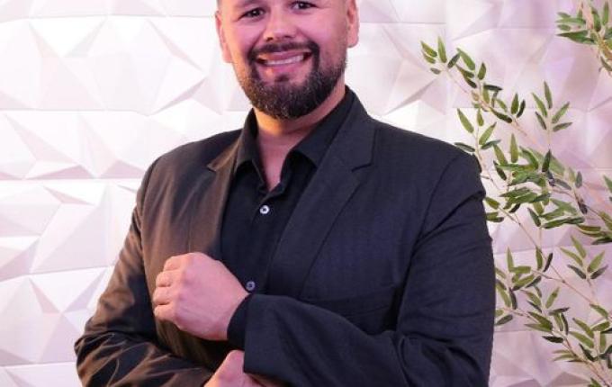 Uso excessivo de telas por crianças e adolescentes acende alerta de especialista