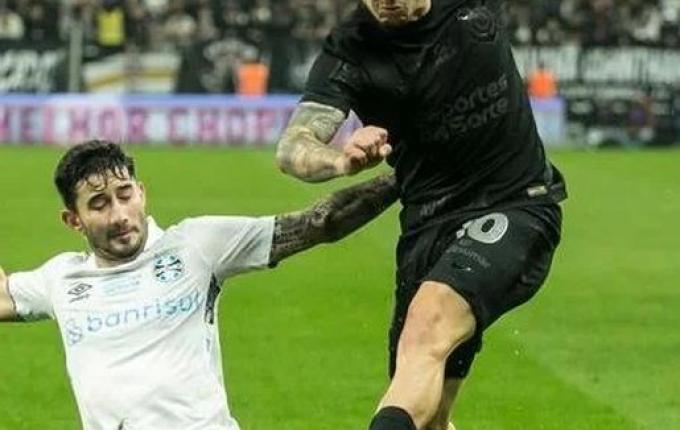 Em jogo de duas expulsões, Grêmio e Corinthians empatam pela Copa do Brasil