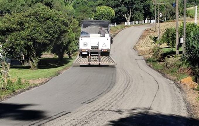 Guaraciaba é o primeiro município da Ameosc a testar Tecnologia de Tratamento Asfáltico MDR