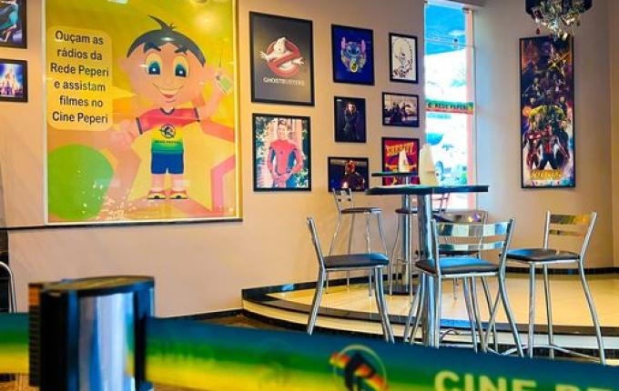 Cine Peperi e TOP 104,9 realizam promoção “Quarta do Beijo”