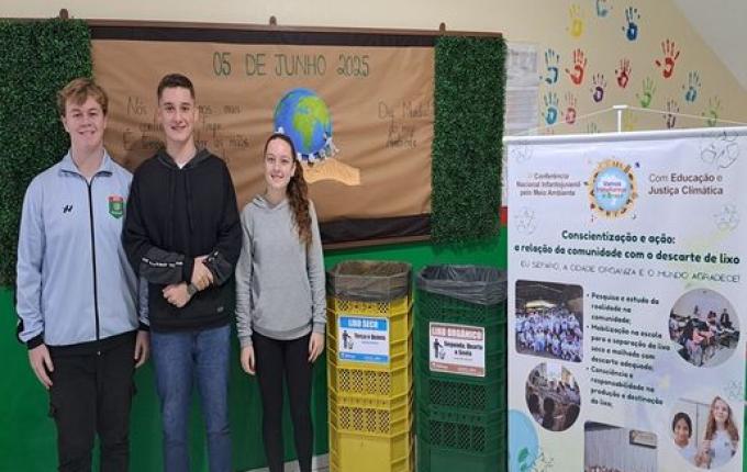 Maior escola de Itapiranga busca conscientizar alunos sobre descarte correto do lixo