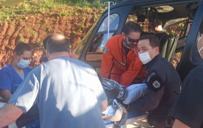 Homem é encaminhado a hospital de Chapecó após explosão de dinamite