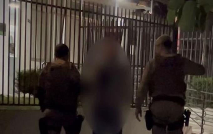 VÍDEO: PM prende dois homens em flagrante por tentativa de furto em SMOeste