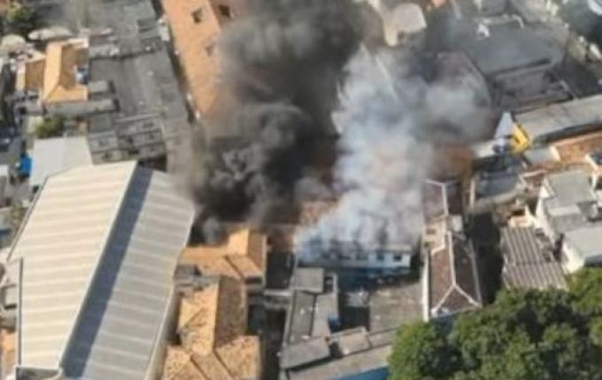 Sobe para 11 o número de feridos graves em incêndio em fábrica de fantasias no Rio