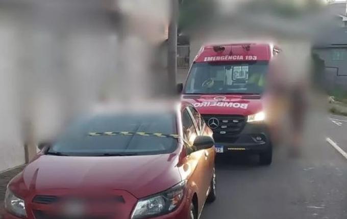 Menino de 3 anos que morreu foi esquecido por 10 horas dentro de carro em SC, diz polícia