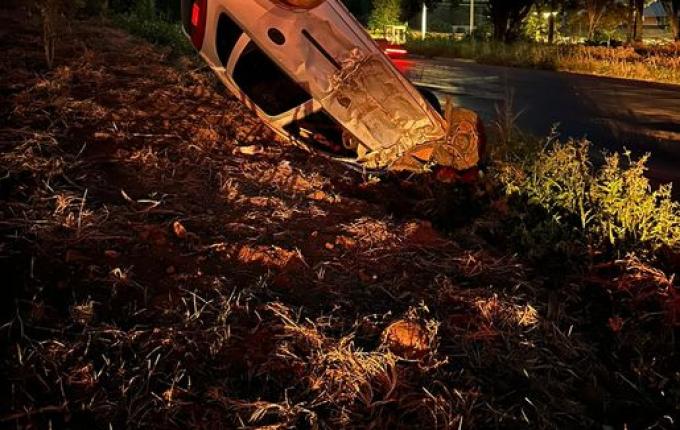 Homem fica ferido em colisão com saída de pista na BR 158