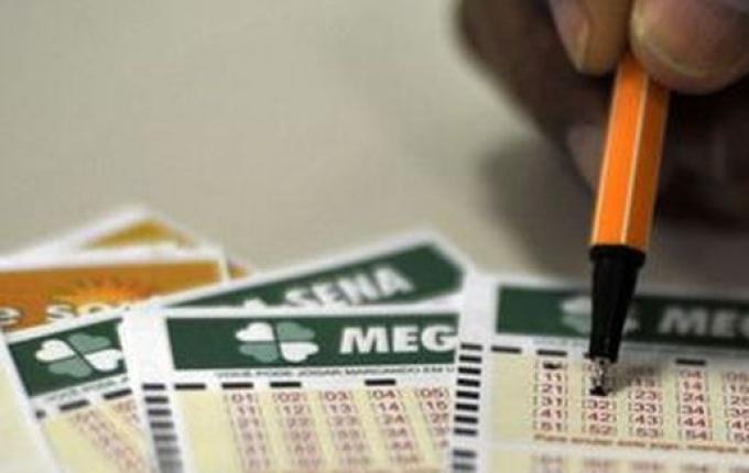 Mega-Sena acumula de novo e pode chegar a R$ 170 milhões